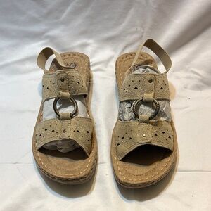 Earth Spirit Tan Sandals
